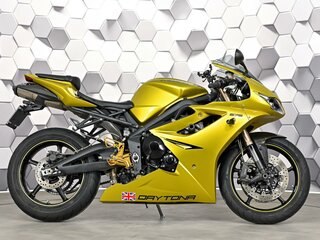 2012 Triumph Daytona 675, золотистый, 547000 рублей, вид 3