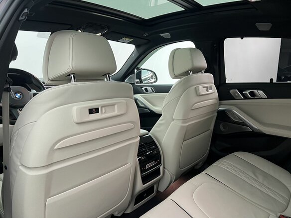 2022 BMW X6 M50i III (G06), синий, 10990000 рублей - вид 15