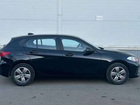 2020 BMW 1 серии 118d III (F40), чёрный, 2249000 рублей, вид 5