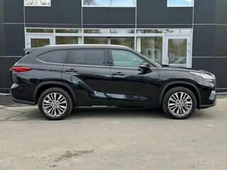 2026 Toyota Highlander IV (XU70), чёрный, 5700000 рублей, вид 4