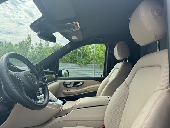 2023 Mercedes-Benz V-Класс 300 d компактный III (W447) Рестайлинг, чёрный - вид 3