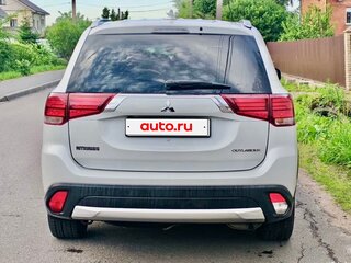 2016 Mitsubishi Outlander III Рестайлинг 2, белый, 1580000 рублей, вид 5