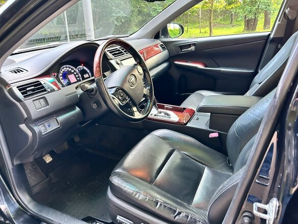 2011 Toyota Camry VII (XV50), чёрный - вид 8