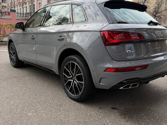 2025 Audi Q5 L 45 TFSI II (FY) Рестайлинг, серый, 5650000 рублей - вид 6