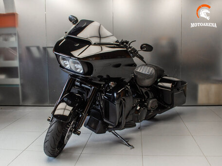 2018 Harley-Davidson Road Glide, чёрный, 1391126 рублей, вид 3