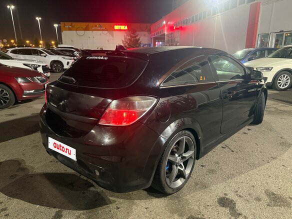 2010 Opel Astra GTC H Рестайлинг, чёрный, 580000 рублей - вид 5