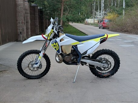 2023 Husqvarna TE 250, белый, 670000 рублей, вид 2