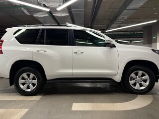 2016 Toyota Land Cruiser Prado 150 Series Рестайлинг 1, белый, 4400000 рублей, вид 5