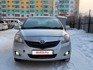 2006 Toyota Belta I, серебристый, 520000 рублей, вид 1