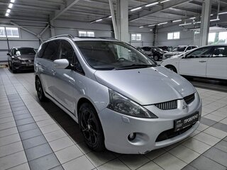2005 Mitsubishi Grandis I, серебристый, 479000 рублей, вид 3