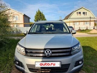 2012 Volkswagen Tiguan I Рестайлинг, серебристый, 834000 рублей, вид 1