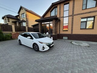 2017 Toyota Prius PHV ZVW52 IV (XW50), белый, 1799000 рублей, вид 5