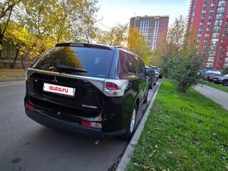 2013 Mitsubishi Outlander III, чёрный, 1300000 рублей, вид 3