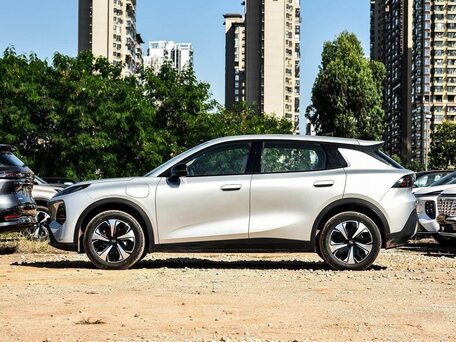 2026 Changan Qiyuan Q05 51.9 kWh II, серебристый, 2000000 рублей, вид 5