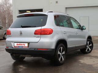 2013 Volkswagen Tiguan I Рестайлинг, серебристый, 1600000 рублей, вид 3
