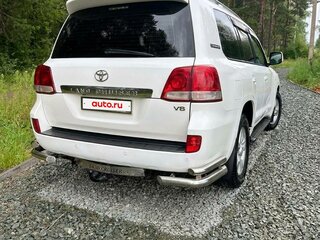 2011 Toyota Land Cruiser 200 Series, белый, 3400000 рублей, вид 2