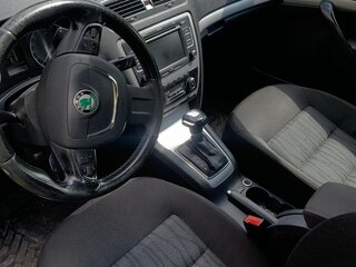 2012 Skoda Octavia II (A5) Рестайлинг, чёрный, 450000 рублей, вид 3