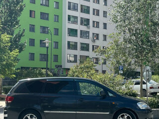 2003 Toyota Avensis Verso I Рестайлинг, чёрный, 675000 рублей, вид 5