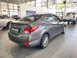 2011 Hyundai Solaris I, серый, 799900 рублей, вид 4