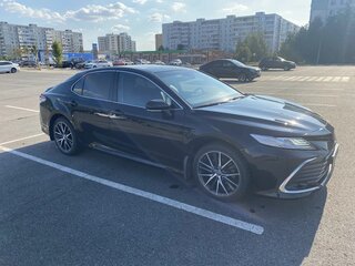 2021 Toyota Camry VIII (XV70) Рестайлинг, чёрный, 3260000 рублей, вид 3