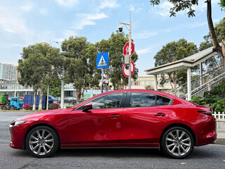 2021 Mazda 3 Axela IV (BP), красный, 1580000 рублей, вид 4