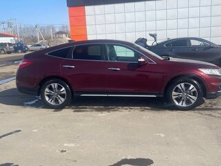 2012 Honda Crosstour I Рестайлинг, красный, 1650000 рублей, вид 3