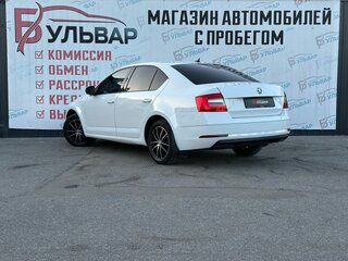 2018 Skoda Octavia III (A7) Рестайлинг, белый, 1249000 рублей, вид 4