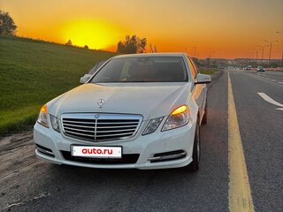 2011 Mercedes-Benz E-Класс 350 IV (W212, S212, C207), белый, 1850000 рублей, вид 1