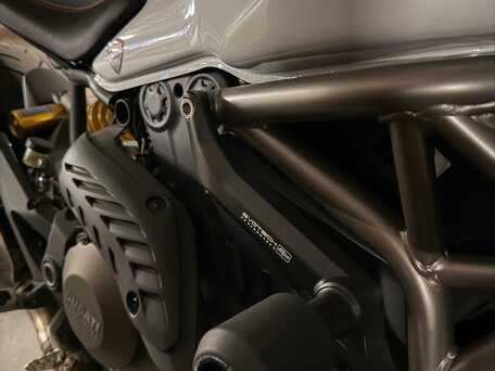 2015 Ducati Monster 1200, белый, 640000 рублей, вид 5