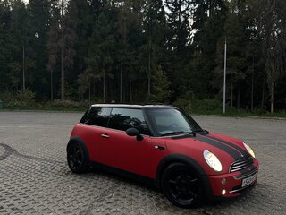 2006 Mini Hatch Cooper I (R50), красный, 525000 рублей, вид 1