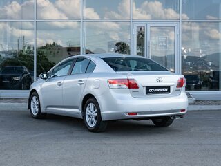 2009 Toyota Avensis III, серебристый, 1010000 рублей, вид 2