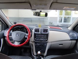 2014 Renault Logan II, белый, 490000 рублей, вид 5
