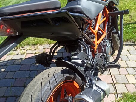 2022 KTM 390 Duke, чёрный, 425000 рублей, вид 4
