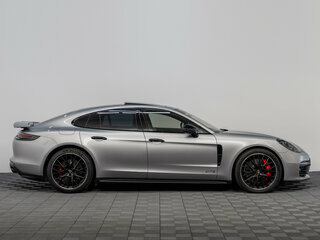 2020 Porsche Panamera GTS II, серебристый, 13990000 рублей, вид 4