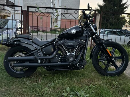 2022 Harley-Davidson Street Bob, чёрный, 1150000 рублей, вид 1