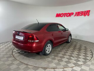 2014 Volkswagen Polo V, красный, 734000 рублей, вид 4