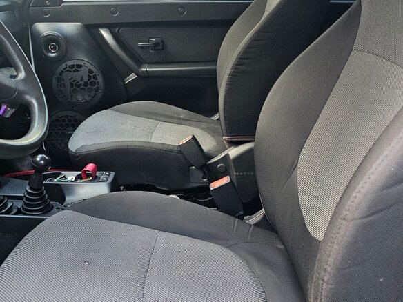 2013 Lada (ВАЗ) 2121 (4x4) I Рестайлинг, белый, 650000 рублей - вид 4