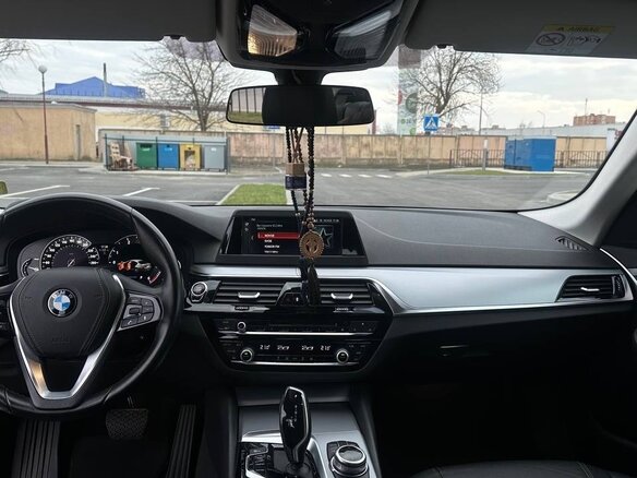2018 BMW 5 серии 525d VII (G30/G31/G38), чёрный, 2400000 рублей - вид 7