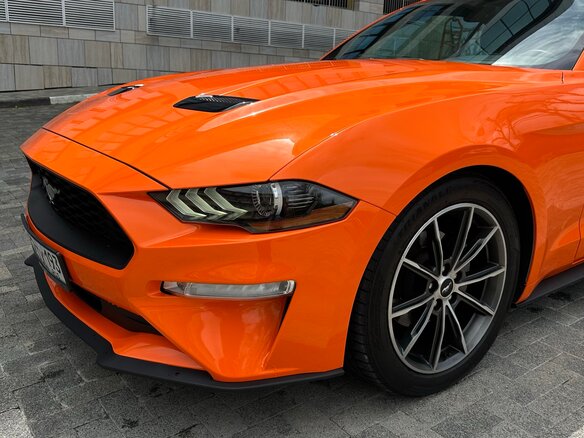 2019 Ford Mustang VI Рестайлинг, оранжевый - вид 9