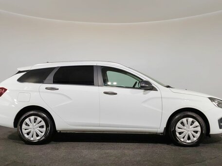 2024 Lada (ВАЗ) Vesta SW I Рестайлинг (NG), белый, 1120000 рублей, вид 4