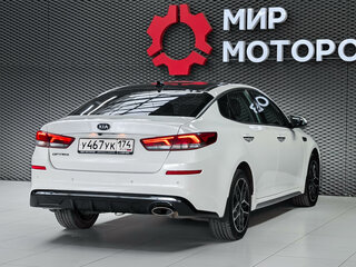 2019 Kia Optima IV Рестайлинг, белый, 1980000 рублей, вид 4