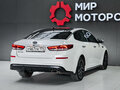2019 Kia Optima IV Рестайлинг, белый, 1980000 рублей - вид 3