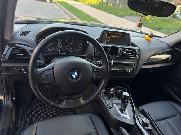 2012 BMW 1 серии 116i II (F20/F21), чёрный - вид 12