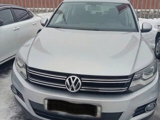 2012 Volkswagen Tiguan I Рестайлинг, серебристый, 1000000 рублей, вид 1
