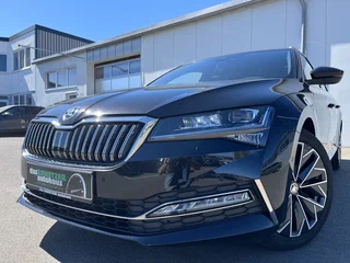 2023 Skoda Superb III Рестайлинг, чёрный, 3350000 рублей, вид 1