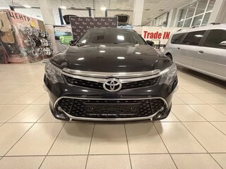 2017 Toyota Camry VII (XV50) Рестайлинг 2, чёрный, 2600000 рублей, вид 5