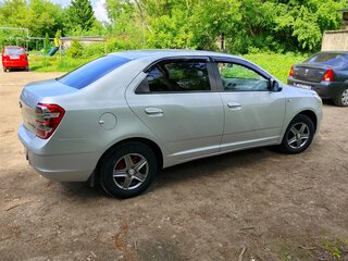 2013 Chevrolet Cobalt II, серый, 600000 рублей, вид 4