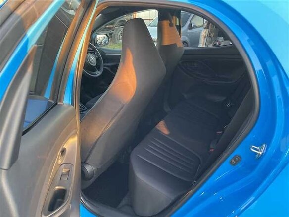 2022 Toyota Yaris IV, синий, 1030000 рублей - вид 18