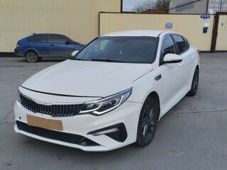 2019 Kia Optima IV Рестайлинг, белый, 1200000 рублей, вид 1