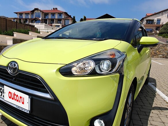 2017 Toyota Sienta II, жёлтый, 1150000 рублей - вид 20